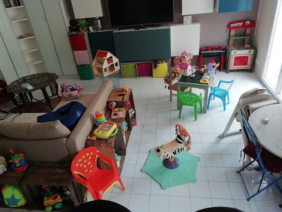 Amaya Jane, Assistante Maternelle à Trets