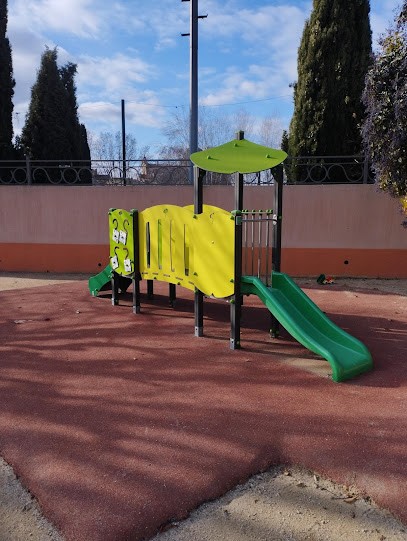 Crèche Les Touchatout - La Maison Bleue, Crèche à Lambesc