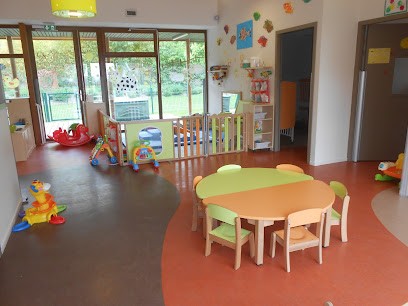 Micro Crèche Ribambulles, Crèche à Marennes