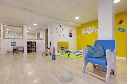 Plume Crèche Poissy - Crèche Bilingue, Crèche à Poissy