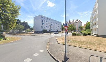 Crèche Tom Pouce, Crèche à Laval
