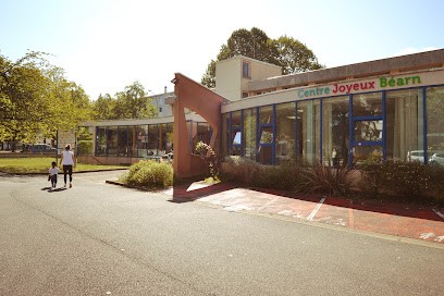 Joyeux Béarn, Crèche à Pau