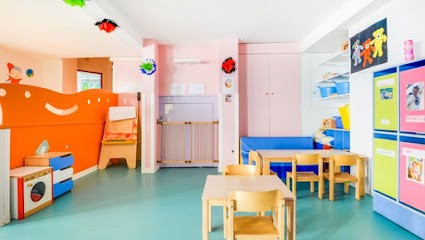 Little Red Chaperones, Crèche à Rueil-Malmaison