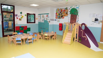 Little Red Chaperones, Crèche à Nogent-sur-Marne