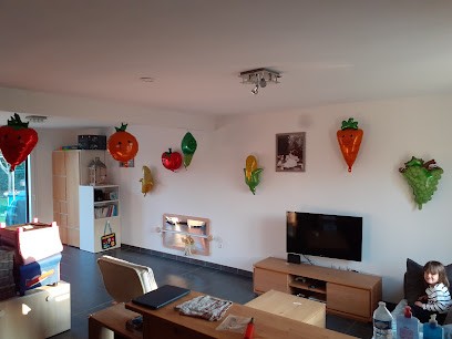 Emilie Le Barillec- Registered Childminder, Assistante Maternelle à Chatignonville