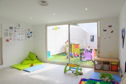 Micro-Crèche L'île Aux Anges 2 Rue Paradis, Crèche à Marseille 06