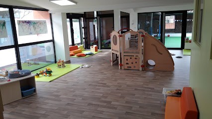 Les Petits Chaperons Rouges, Crèche à Labège