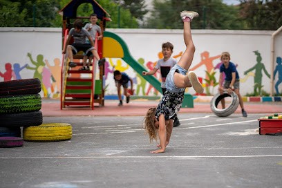 Childhood Home And Youth, Crèche à Lodève
