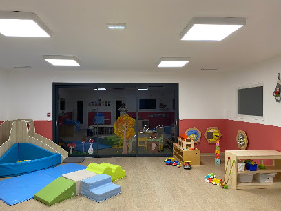 Les Minis Chatons Crèche à Pradines