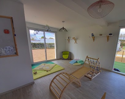 Mam 1,2,3 Small Pas, Crèche à Plounévézel