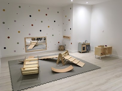Mokos, Assistante Maternelle à Montreuil