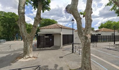 Manger Les Feuillantine, Crèche à Grans