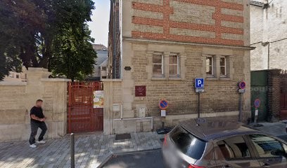 Mpe Ulbach-Crêche, Crèche à Troyes