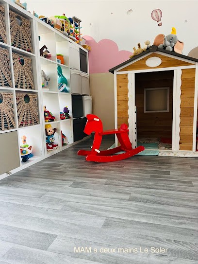 A Deux Mains, Assistante Maternelle au Soler