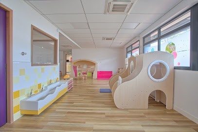 Crèche Les Petites Canailles, Crèche à Fréjus