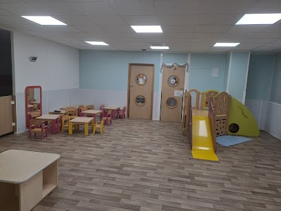 Les Petits Chaperons Rouges, Crèche à Vitrolles