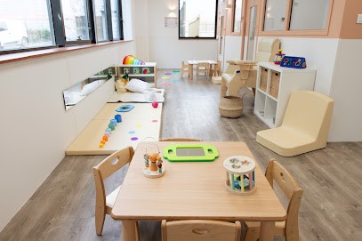Crèche People & Baby Bilingue Rosny-Sous-Bois - Roméo, Crèche à Rosny-sous-Bois