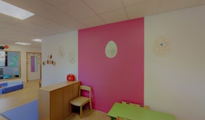 Crèche Courtaboeuf Rue Québec Carrousel Et Câlins, Crèche à Villebon-sur-Yvette