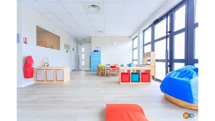 Micro Crèche Câlins Doudou, Crèche à Roquettes