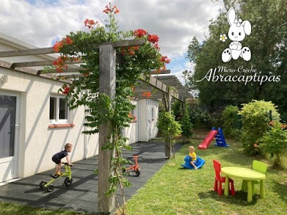Micro Crèche Abracaptipas, Crèche à L'Isle-Jourdain