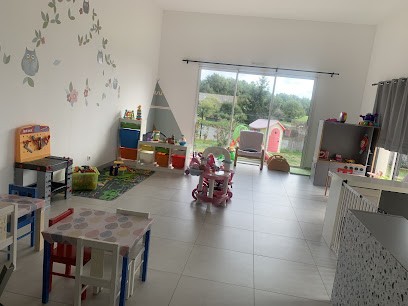 Mam La Maison Des Bambins, Assistante Maternelle à La Planche