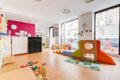 Les Petits Chaperons Rouges, Crèche à Paris 03