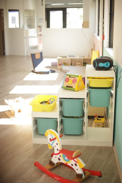 Micro Crèche - Les Lutins Du Rocher - Les Micro Crèches De Provence, Crèche à Vitrolles