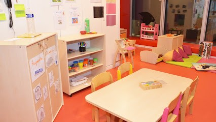 Les Petits Chaperons Rouges, Crèche à Pantin