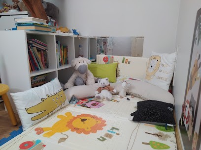 Papa Nounou, Assistante Maternelle à Houppeville