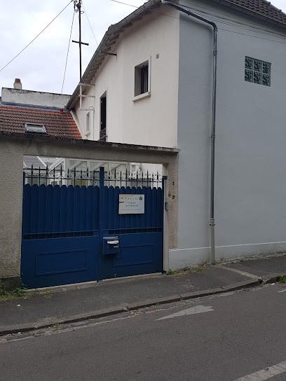 Thalie, Crèche à Verrières-le-Buisson