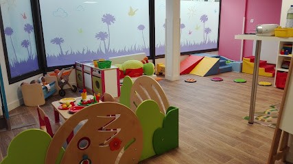 Micro Crèche Montessori Sorelli La Maison Bleue, Crèche à Saint-Maurice