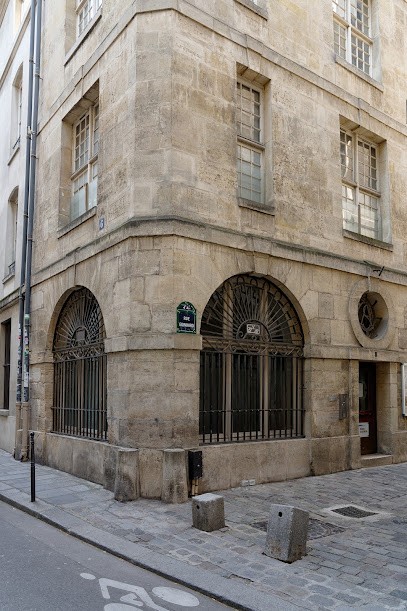 Manger Collective Charlemagne, Crèche à Paris 04