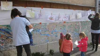 Crèche Les Rissons - La Maison Bleue, Crèche à Onnion