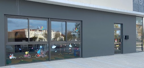 Lillo Strawberry Micro Crèche By Les Lillotins, Crèche à L'Isle-d'Abeau