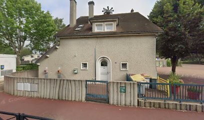 Hall - Maternal Care, Crèche à Villiers-le-Bâcle