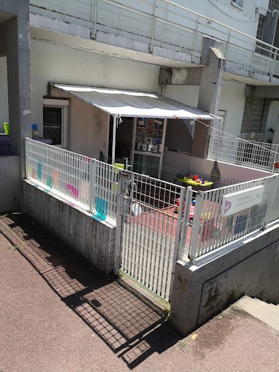 Micro-Crèche Capi Les Moussaillons, Crèche à Saint-Quentin-Fallavier