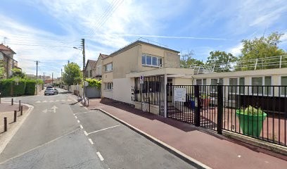 Multi Home To Small Pas, Crèche à Ermont