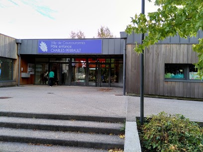 Childhood Center Charles Perrault, Crèche à Courcouronnes