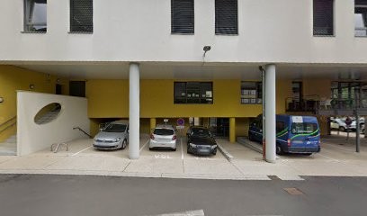 Les Petits Chaperons Rouges, Crèche à Aiguilhe