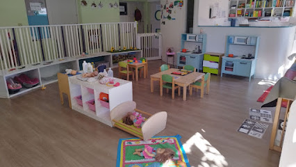 Les Petits Chaperons Rouges, Crèche à Perpignan
