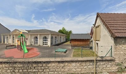 Childhood Home, Crèche à Saint-Marcel