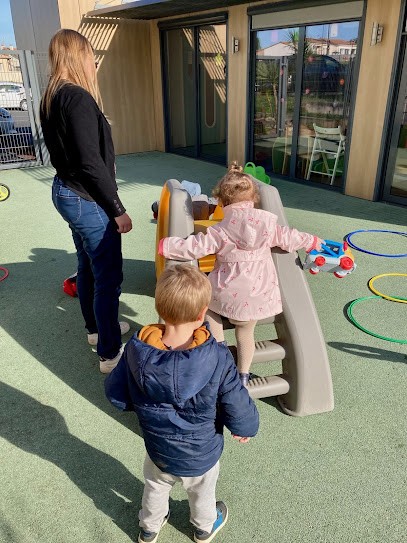 Ronron Et Zébulon, Crèche à Cugand