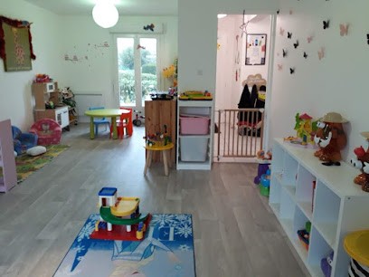 Mam Rose Et Bleu, Crèche à Étrelles