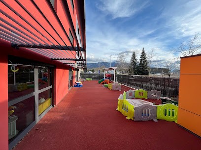 Crèche Associative Tom Thumb | La Petite Étoile Alpespace, Crèche à Arbin