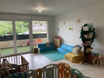 Mam'nifique Tribu, Assistante Maternelle à Limony