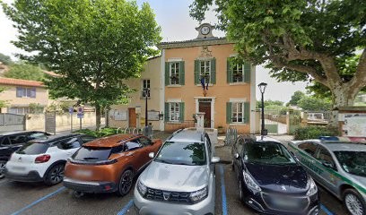 Crèche Leï Nistouns De Candeloun À La Celle, Crèche à La Celle