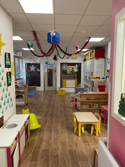 Micro Crèche Montessori La Flûte De Pan - La Maison Bleue, Crèche à Paris 12