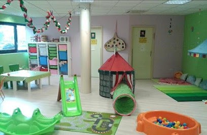 Micro Crèche Le Monde Des Lutins, Crèche à Entzheim