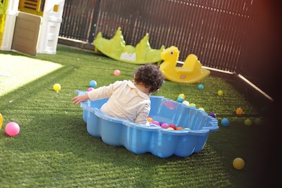 Les Micro Crèches De Provence, Crèche à Éguilles