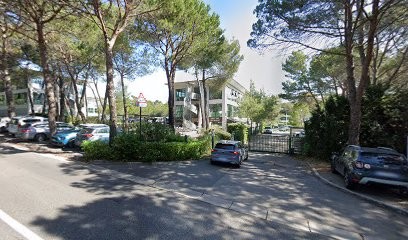 Agence Nanny Nounou Gouvernante pour enfant Tuteur Morgan & Mallet Nannie, Crèche à Mougins